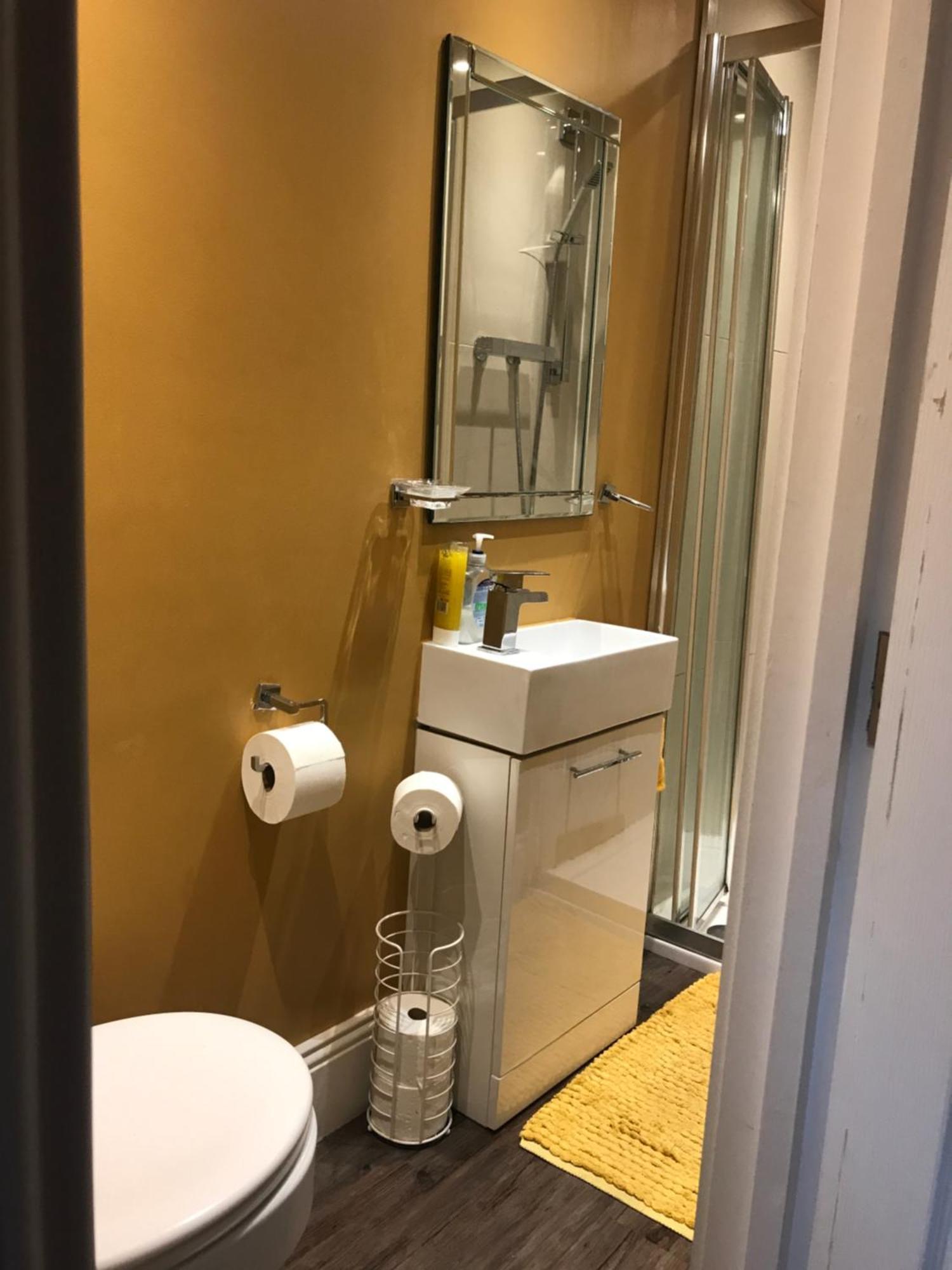 Acacia Villas Guest House ギルフォード エクステリア 写真