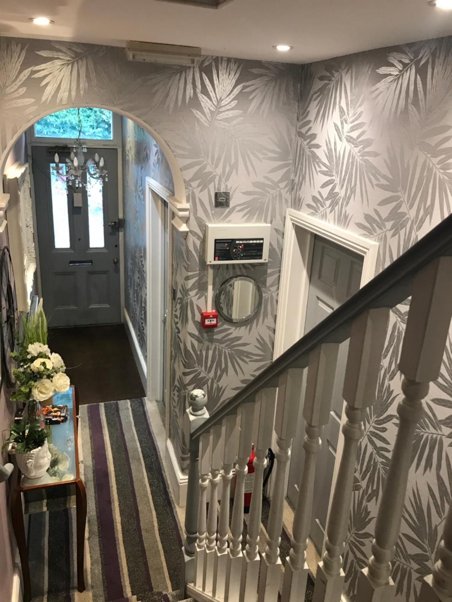 Acacia Villas Guest House ギルフォード エクステリア 写真